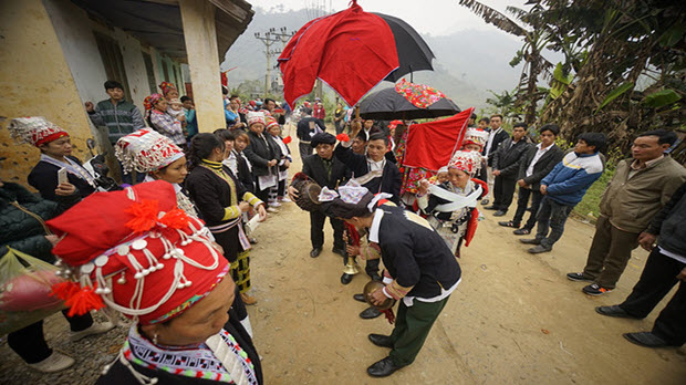  Đặc sắc đám cưới người Dao đỏ